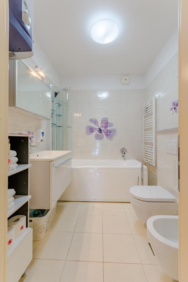 Apartments Villa Camellia - Adults Only ซูเปตาร์ ภายนอก รูปภาพ