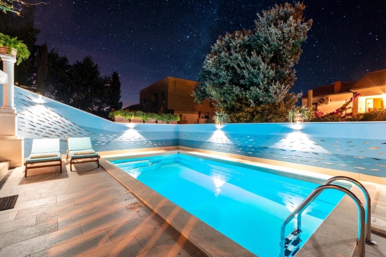 Apartments Villa Camellia - Adults Only ซูเปตาร์ ภายนอก รูปภาพ