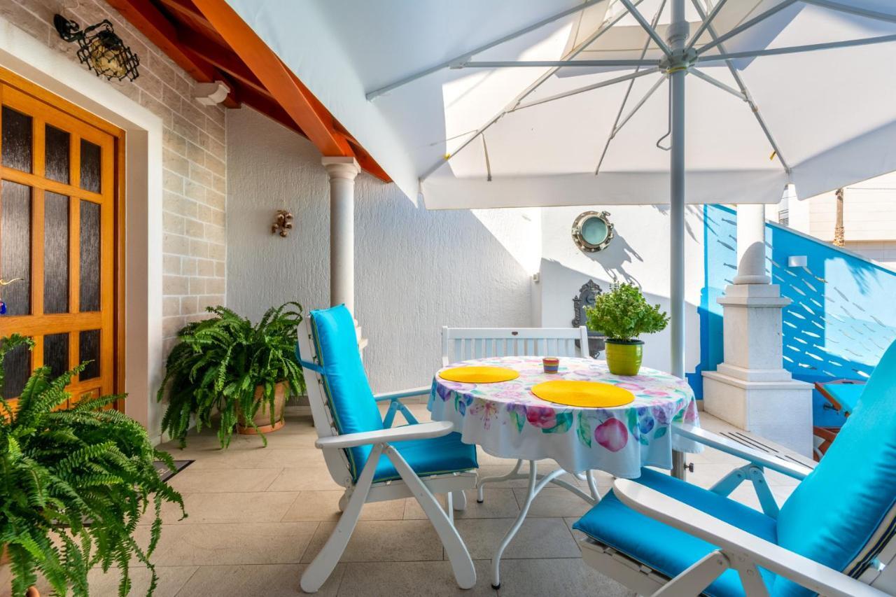 Apartments Villa Camellia - Adults Only ซูเปตาร์ ภายนอก รูปภาพ