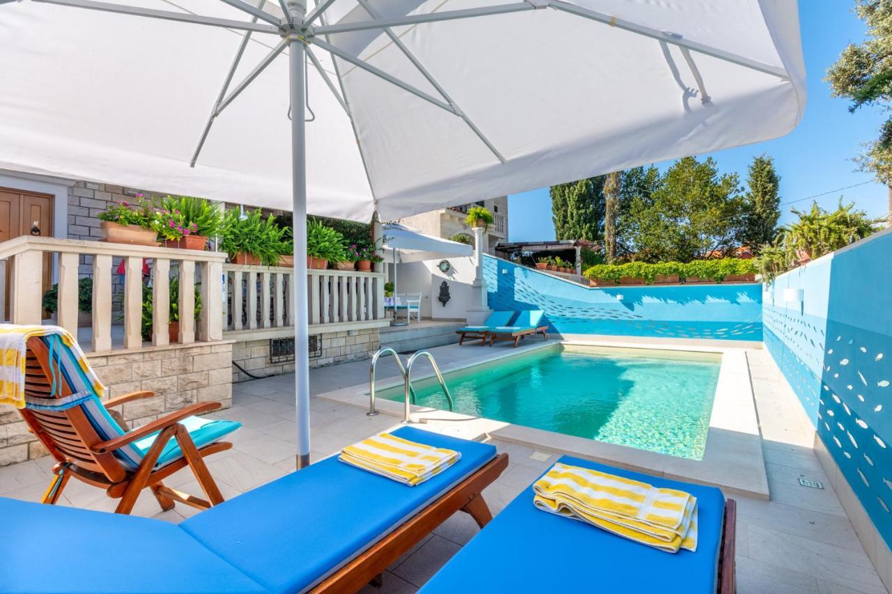 Apartments Villa Camellia - Adults Only ซูเปตาร์ ภายนอก รูปภาพ