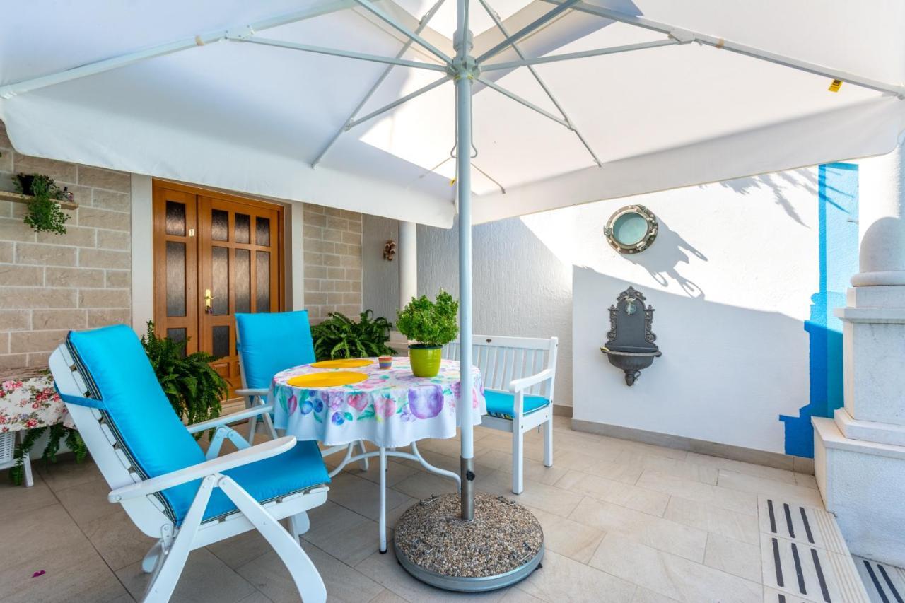 Apartments Villa Camellia - Adults Only ซูเปตาร์ ภายนอก รูปภาพ
